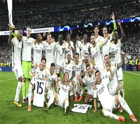 Barca Thua 1-4 Trước Huyền Thoại Của Real Madrid! Đe Doạ Đoạt Quả Bóng Vàng Từ Messi, Hồi Sau Biện Hộ Gây Thất Vọng Cho Người Hâm Mộ